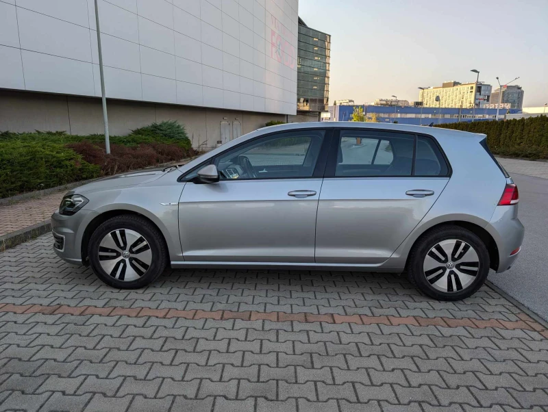 VW Golf e-Golf, снимка 6 - Автомобили и джипове - 48648079