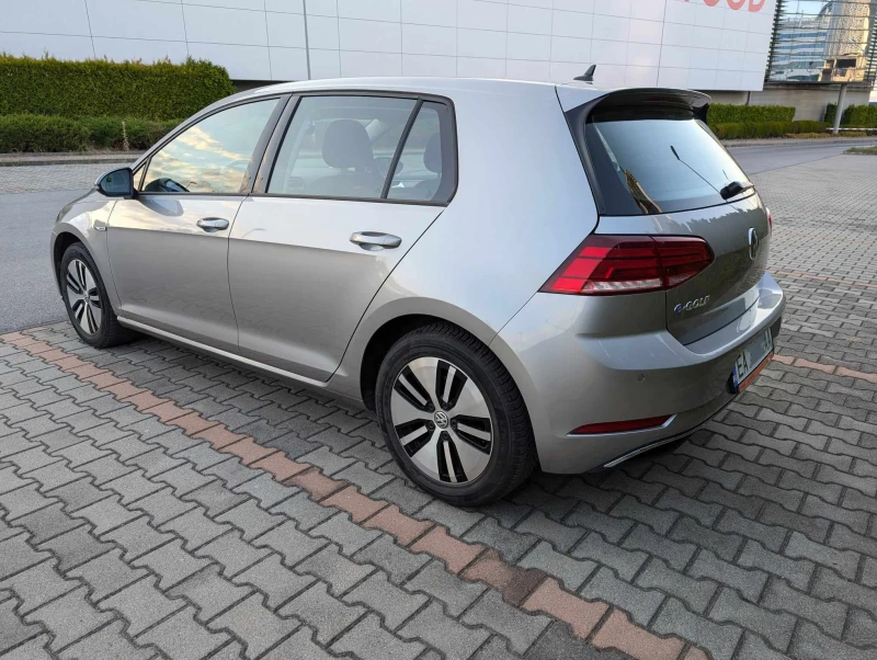 VW Golf e-Golf, снимка 5 - Автомобили и джипове - 48648079