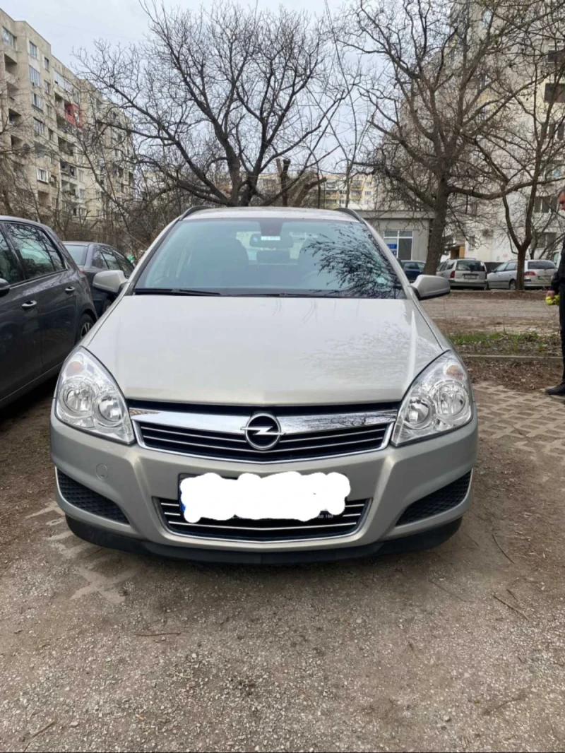 Opel Astra 1.6-116кс СЕДАН, снимка 3 - Автомобили и джипове - 49823904