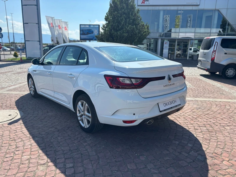 Renault Megane Sedan TCe 140 бензин Stop&Start BVM6, снимка 7 - Автомобили и джипове - 51119092