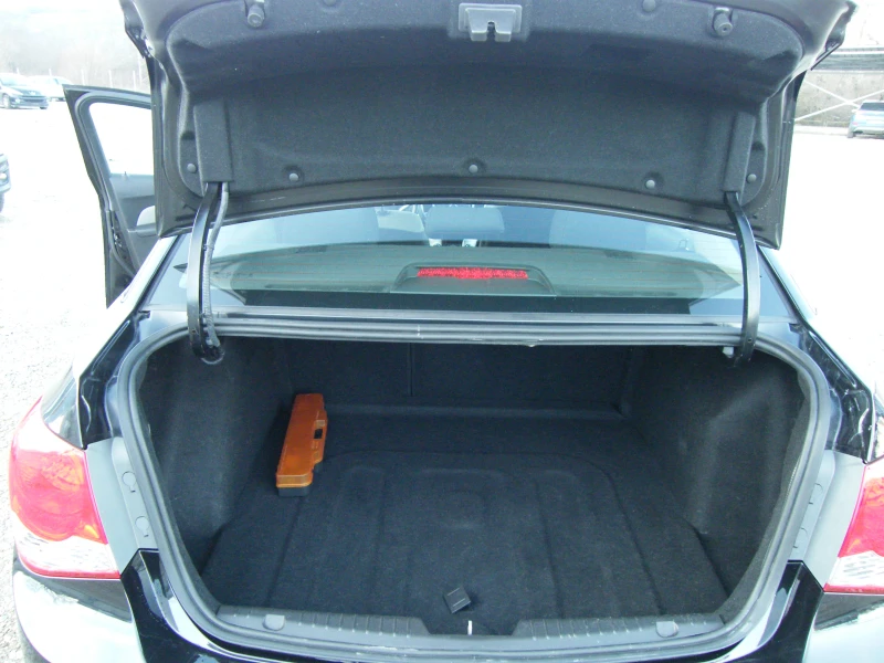 Chevrolet Cruze 2.0TDI 129000km. 163k.s. 6 sk., снимка 13 - Автомобили и джипове - 52938309