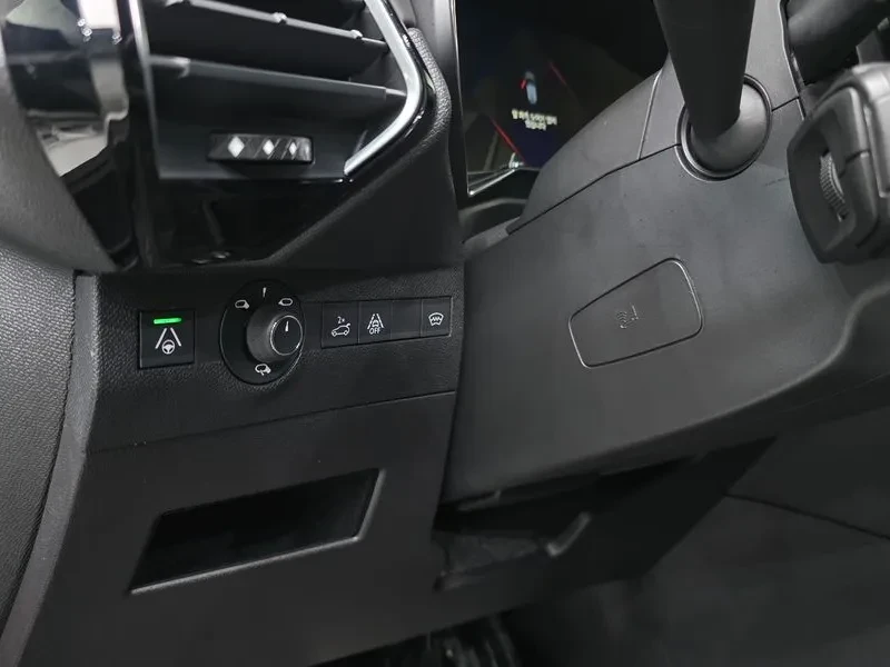 Citroen DS7 CROSSBACK 1.2 PURETECH GRAND CHIC, снимка 11 - Автомобили и джипове - 55704750