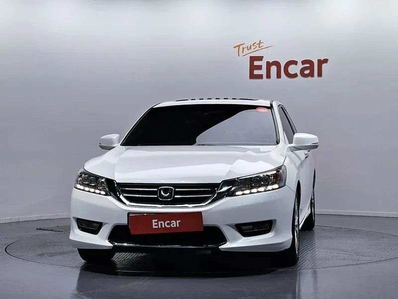 Honda Accord 2.4 9Th Generation, снимка 5 - Автомобили и джипове - 56020422