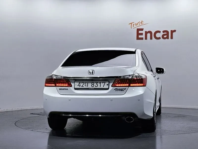 Honda Accord 2.4 9Th Generation, снимка 7 - Автомобили и джипове - 56020422