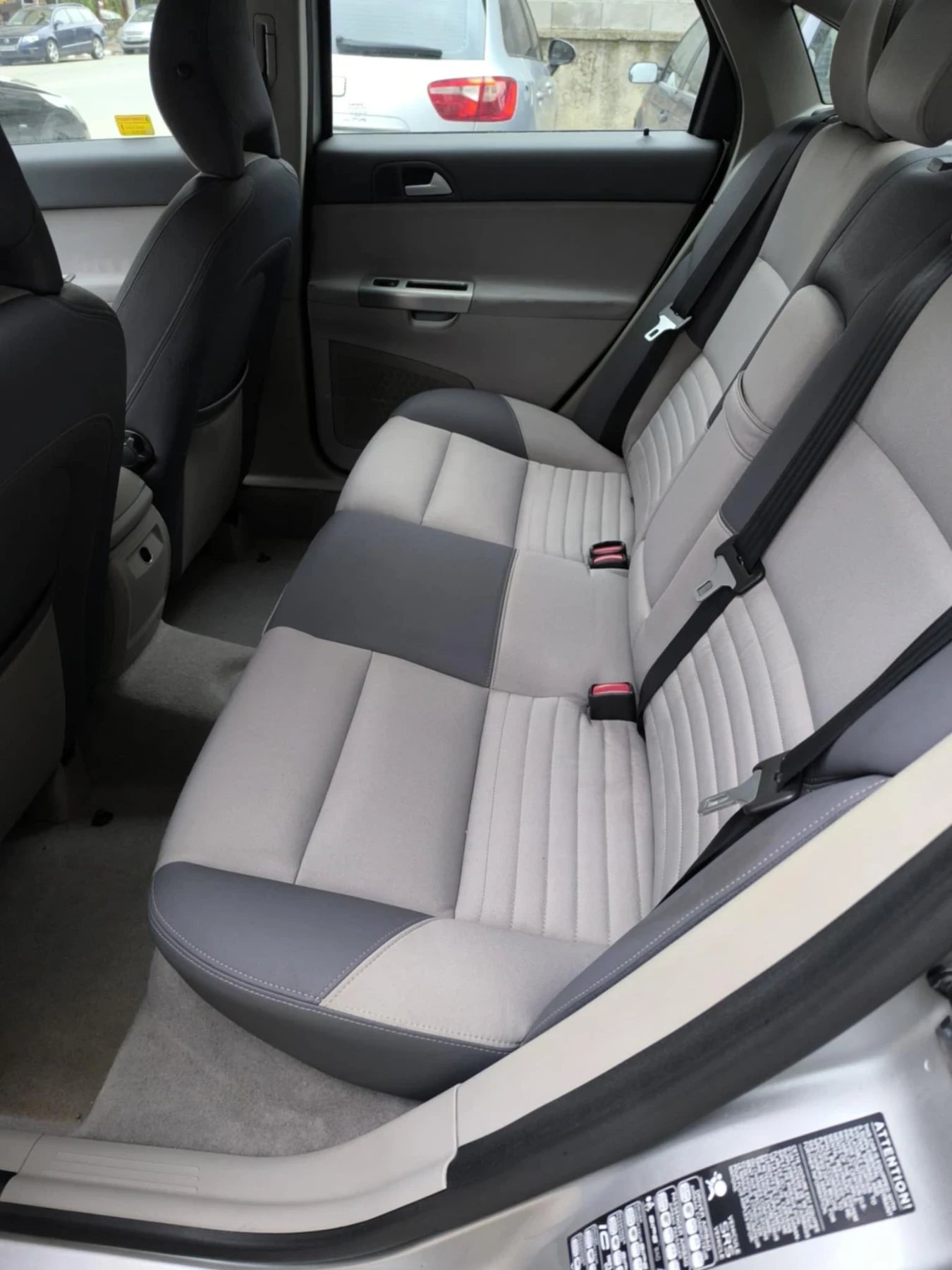 Volvo S40 2.4i - изображение 8