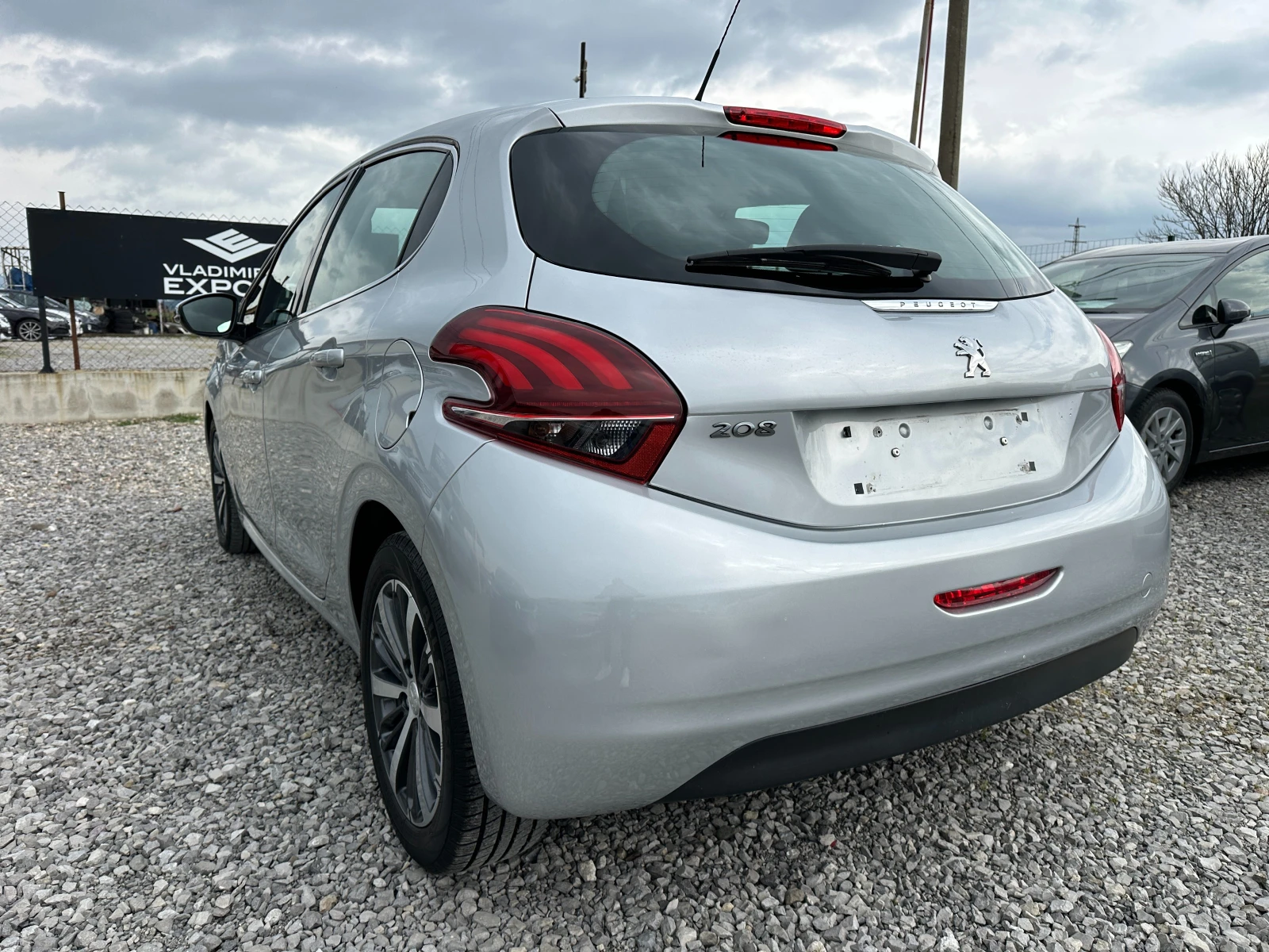 Peugeot 208 1.2i Allure E6B - изображение 4