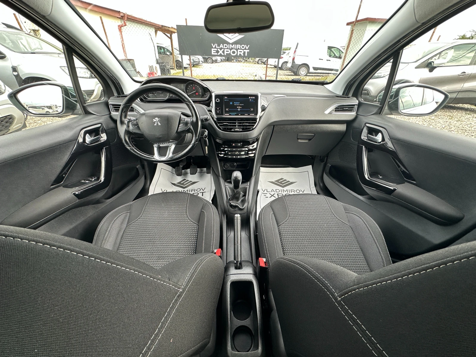 Peugeot 208 1.2i Allure E6B - изображение 9