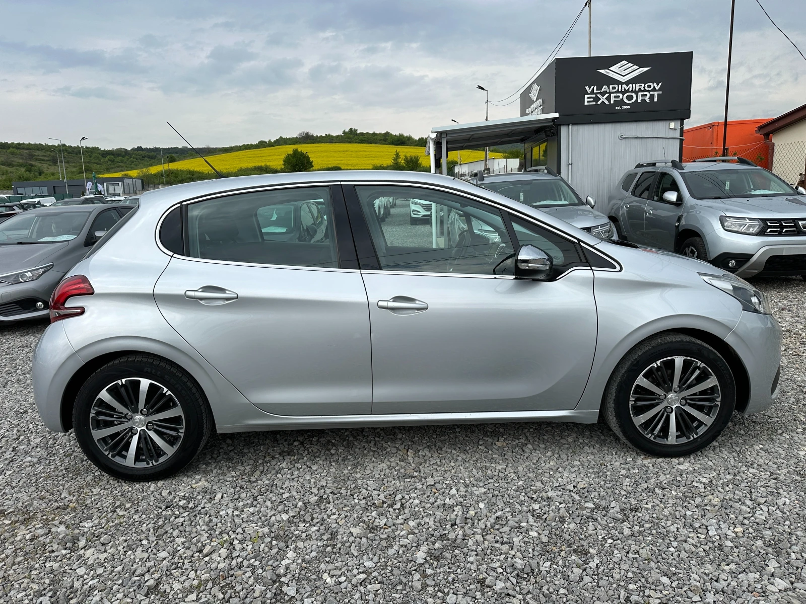 Peugeot 208 1.2i Allure E6B - изображение 2