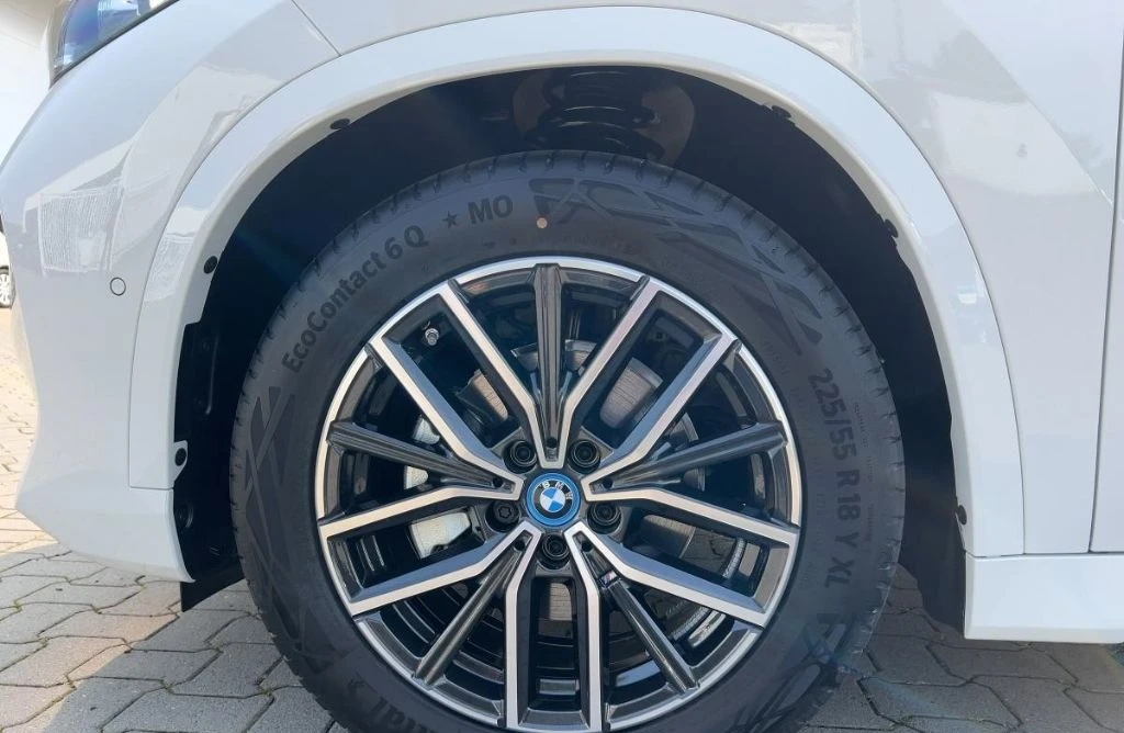 BMW iX1 eDrive20 M-Sport = NEW= Гаранция - изображение 5
