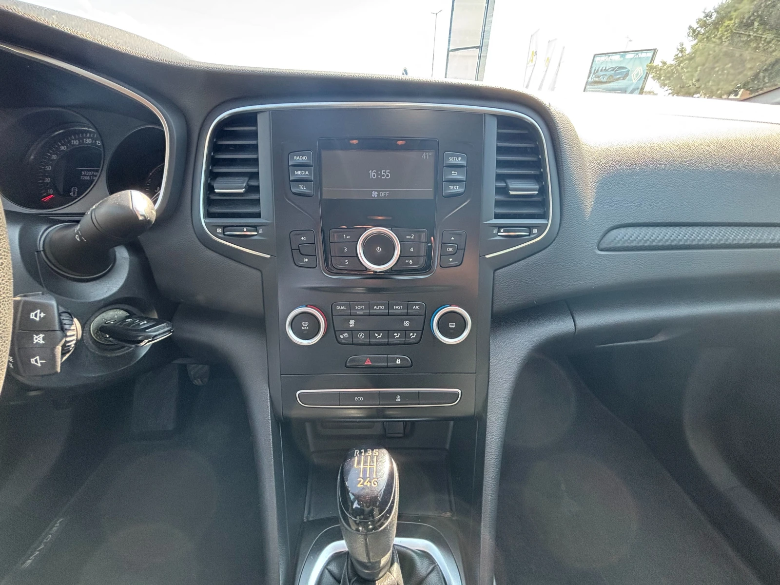 Renault Megane Sedan TCe 140  Stop&Start BVM6 | Mobile.bg   17