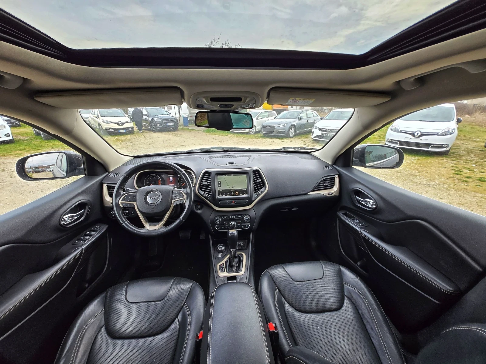 Jeep Cherokee 2.0 Multi-Jet 4x4 LIMITED FULL, снимка 9 - Автомобили и джипове - 53803342