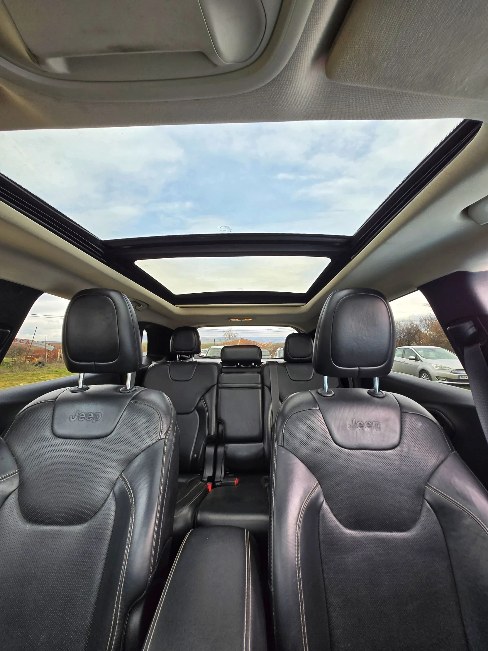 Jeep Cherokee 2.0 Multi-Jet 4x4 LIMITED FULL, снимка 11 - Автомобили и джипове - 53803342