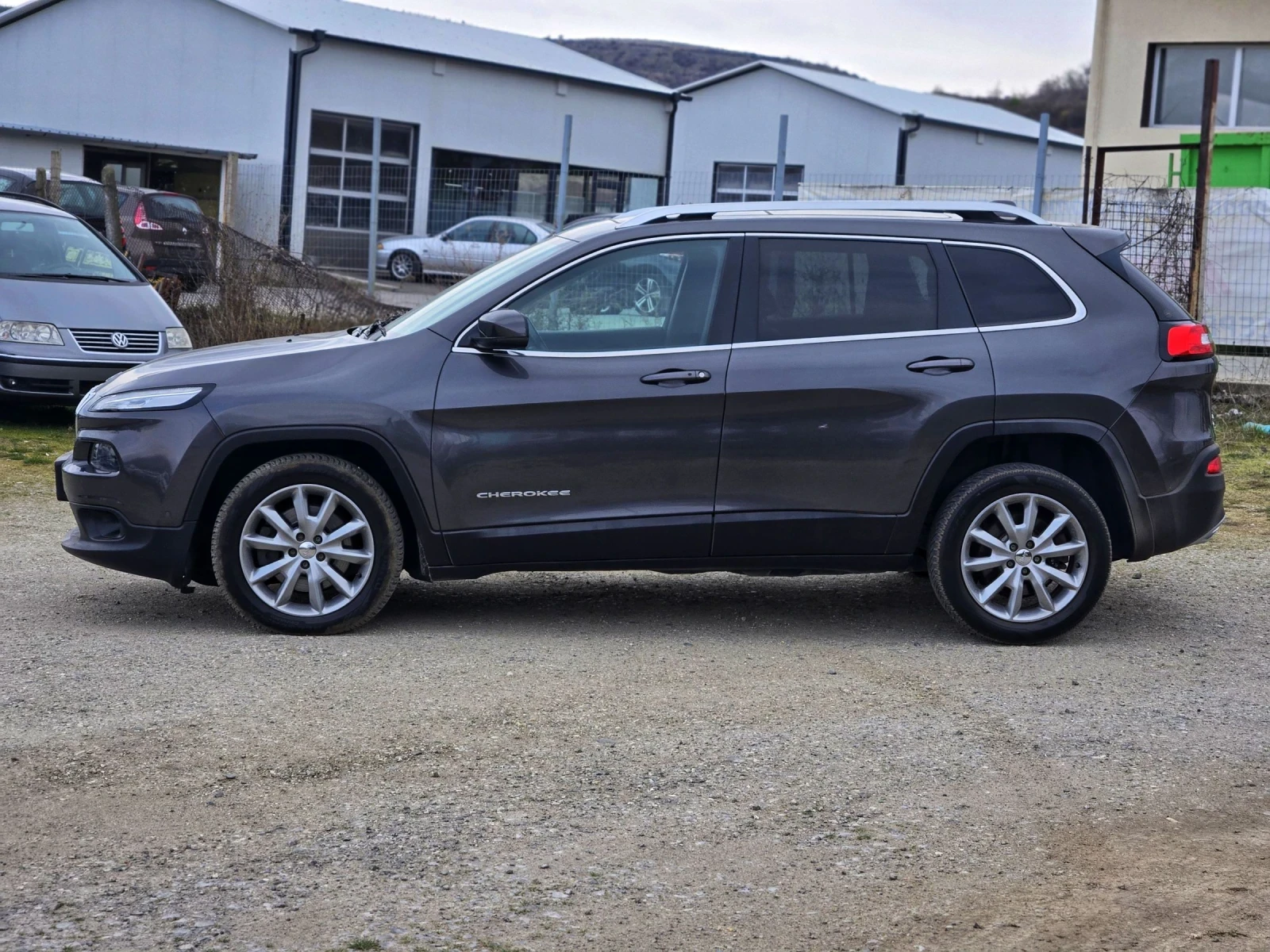 Jeep Cherokee 2.0 Multi-Jet 4x4 LIMITED FULL, снимка 4 - Автомобили и джипове - 53803342