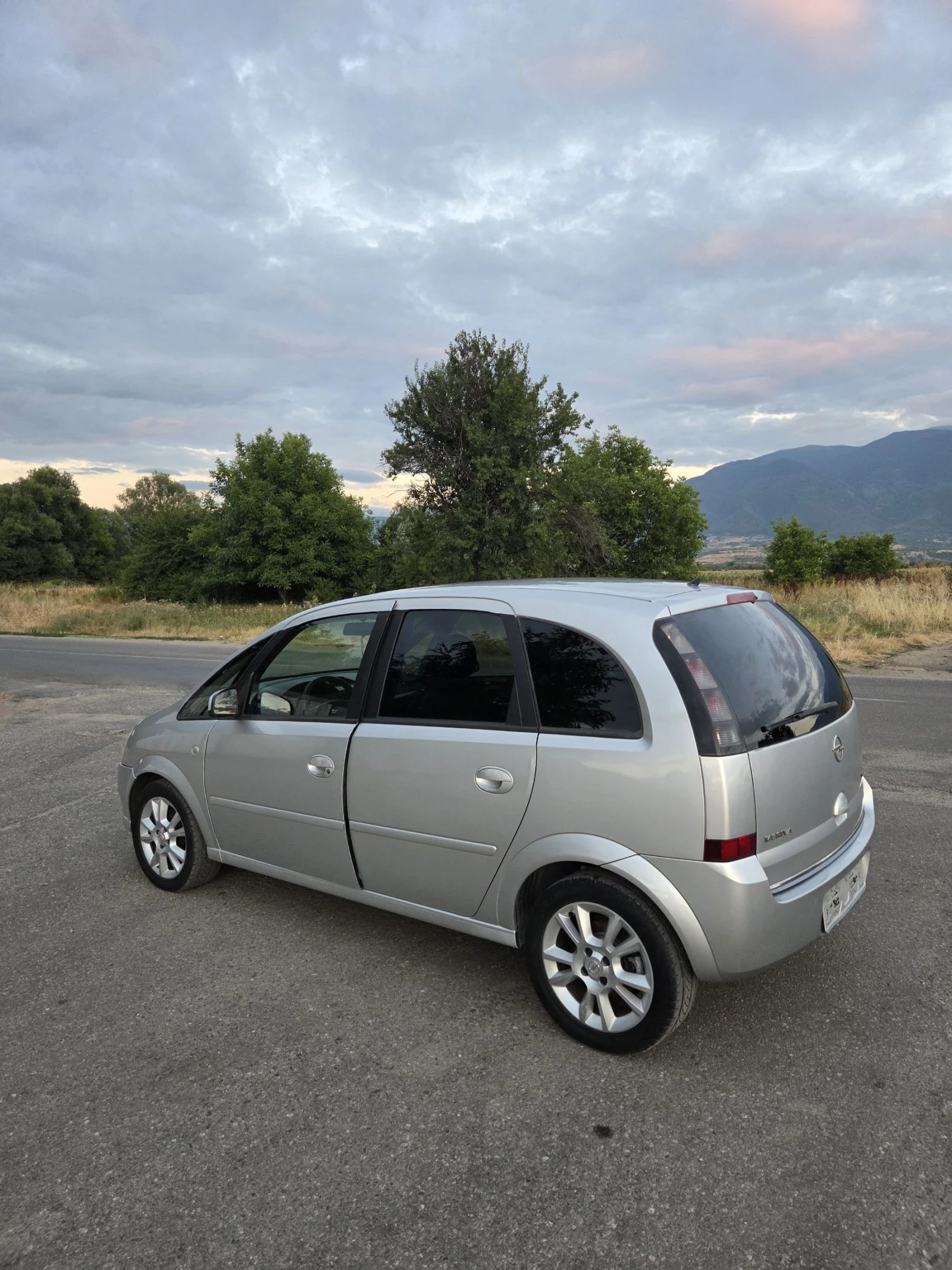 Opel Meriva 1.3 - изображение 6