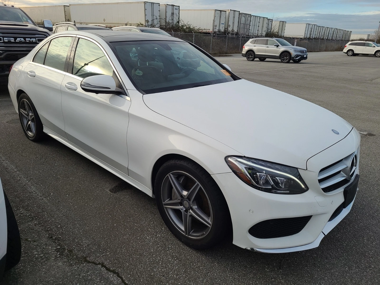 Mercedes-Benz C 300 * * CARFAX * * АВТО КРЕДИТ * *  - изображение 2
