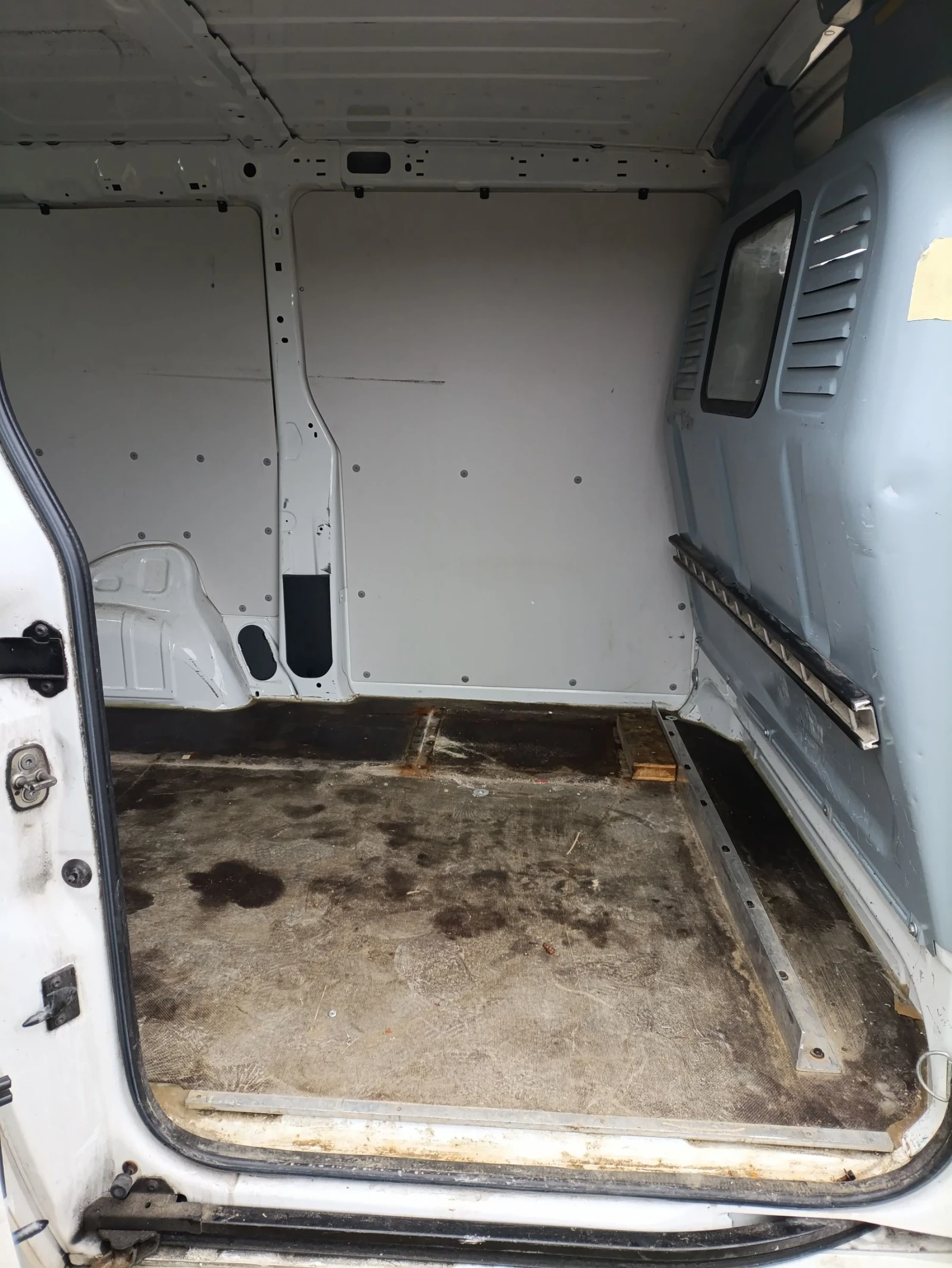 Peugeot Expert 2, 0 D-128 �.�. | Mobile.bg � ����������� 7