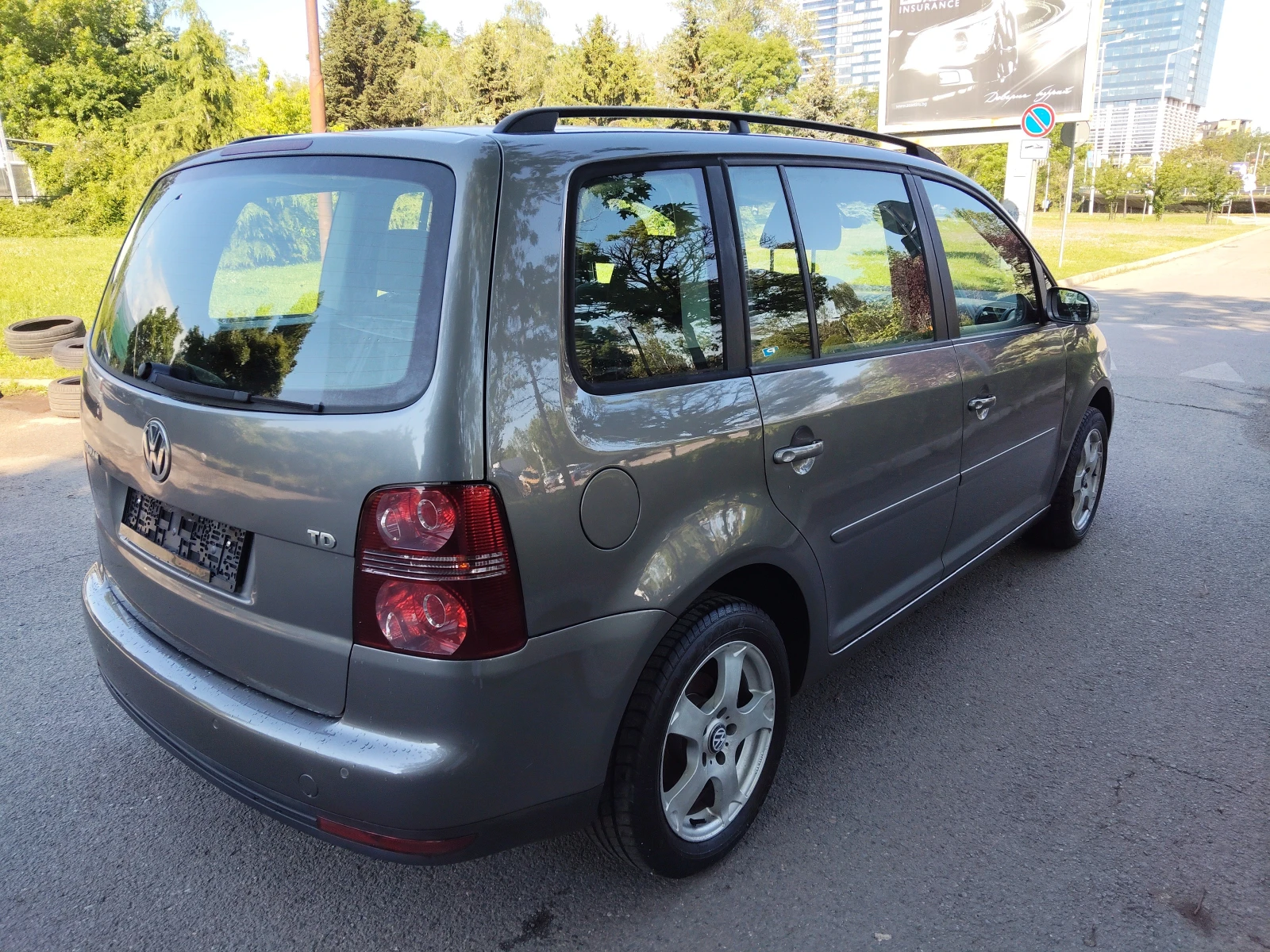 VW Touran 1, 9TDI 105ps DSG, снимка 3 - Автомобили и джипове - 54686176