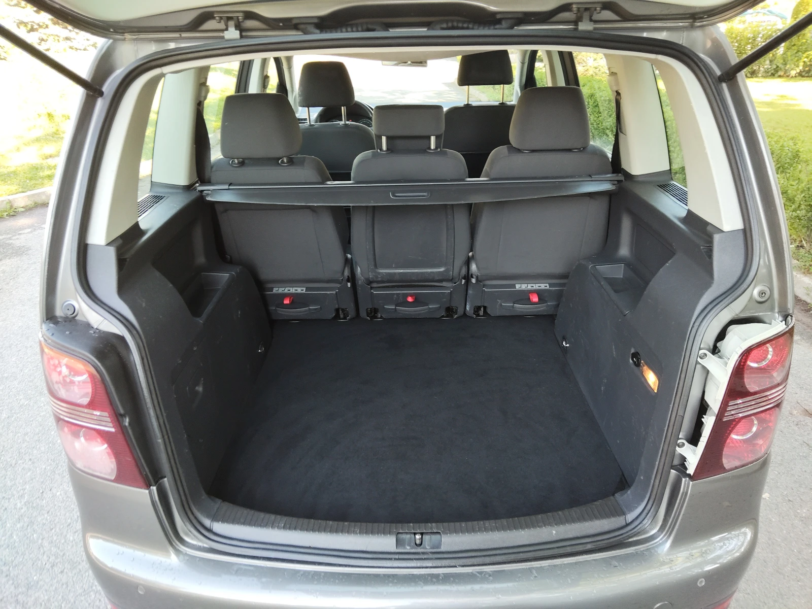 VW Touran 1, 9TDI 105ps DSG, снимка 5 - Автомобили и джипове - 54686176