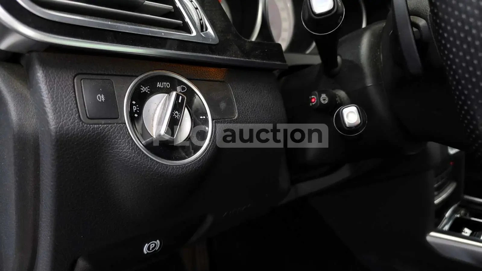 Mercedes-Benz E 220 ШИБИДАХ/ФИКСИРАНА ЦЕНА ДО БГ, снимка 12 - Автомобили и джипове - 54929494