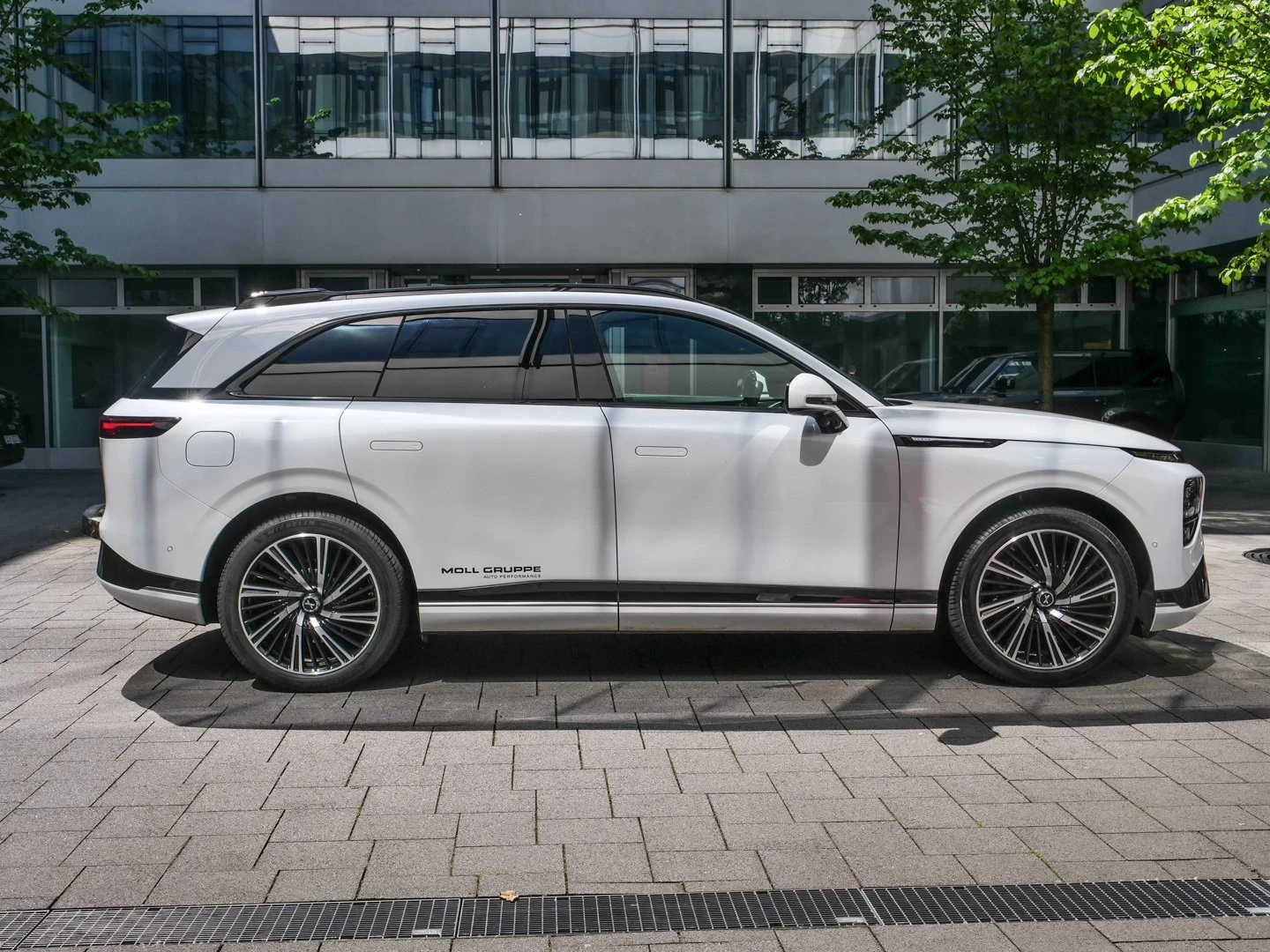 Xpeng G9 Performance AWD, снимка 3 - Автомобили и джипове - 55087969
