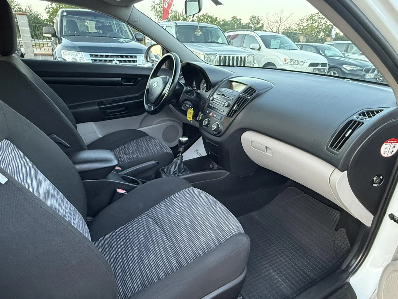 Kia Ceed 1.4 I ����� ��� | Mobile.bg � ����������� 11