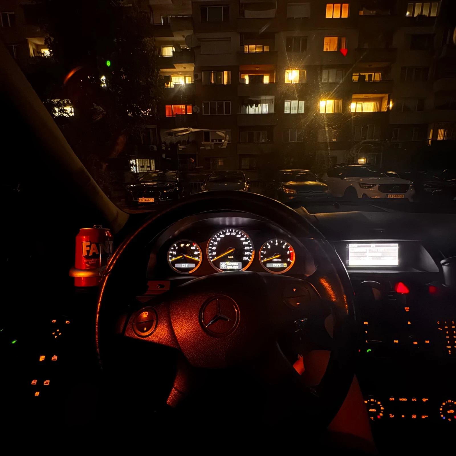 Mercedes-Benz C 200, снимка 2 - Автомобили и джипове - 55851202