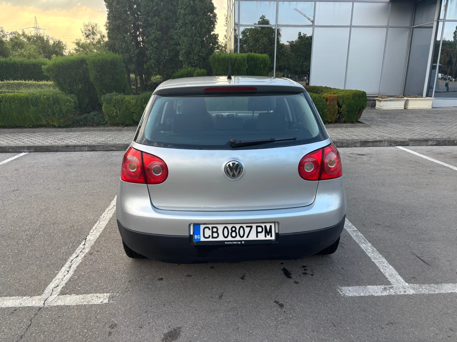 VW Golf 4вр 116к.с 6ск обслужен, снимка 4 - Автомобили и джипове - 55911377