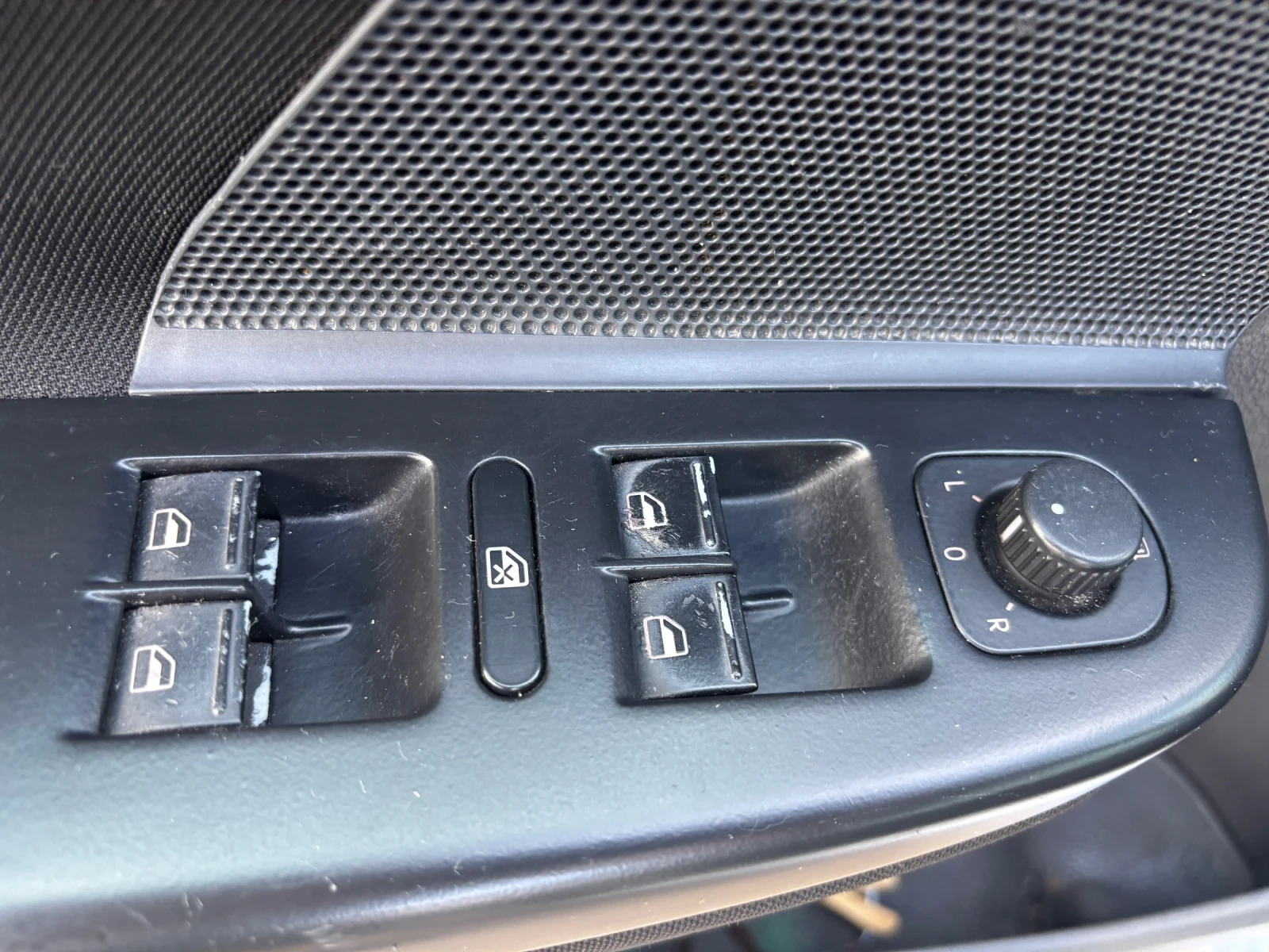 VW Golf 4вр 116к.с 6ск обслужен, снимка 10 - Автомобили и джипове - 55911377