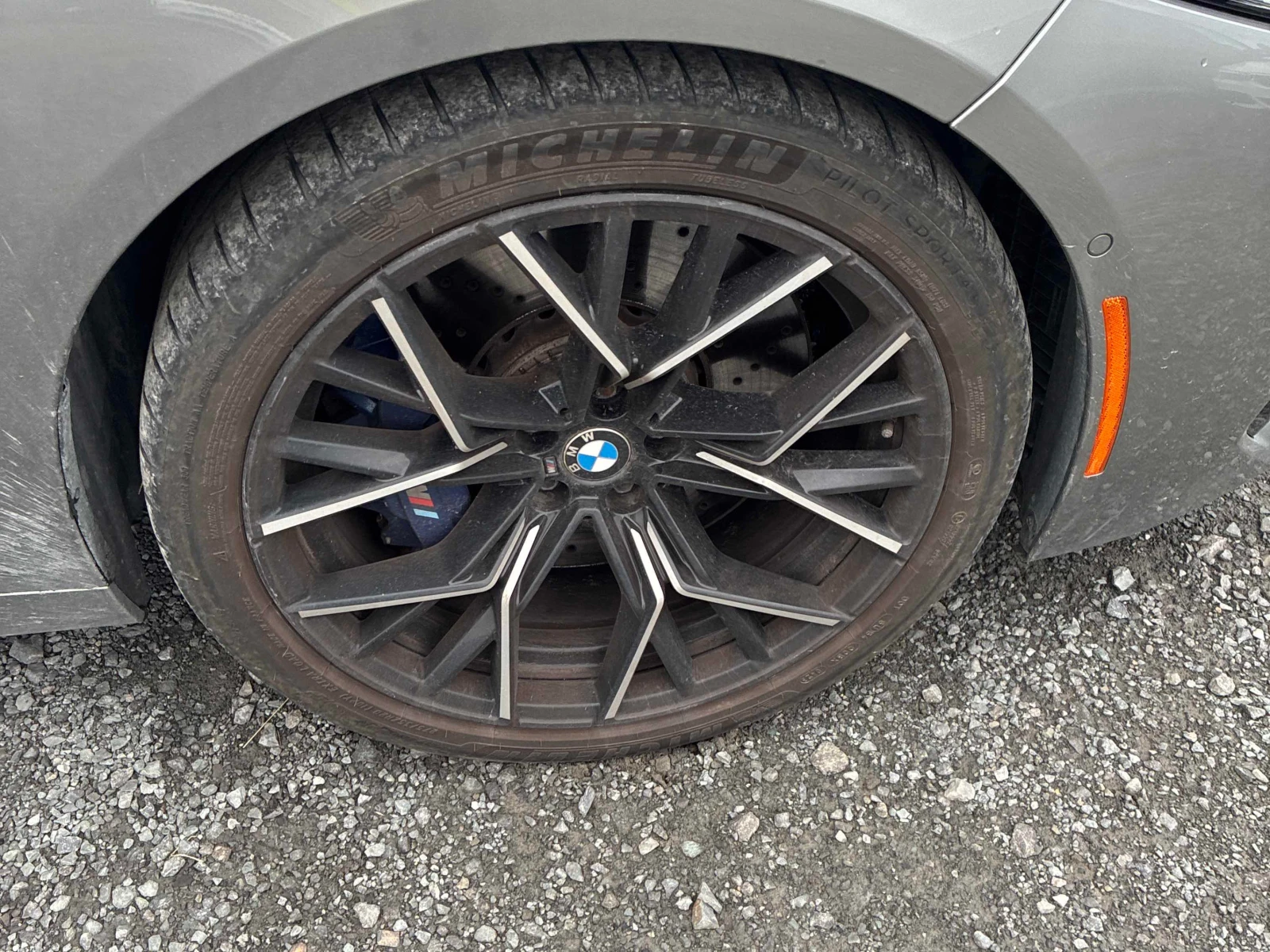 BMW M8 Competition xDrive | CARFAX | ����������  | Mobile.bg � ����������� 6