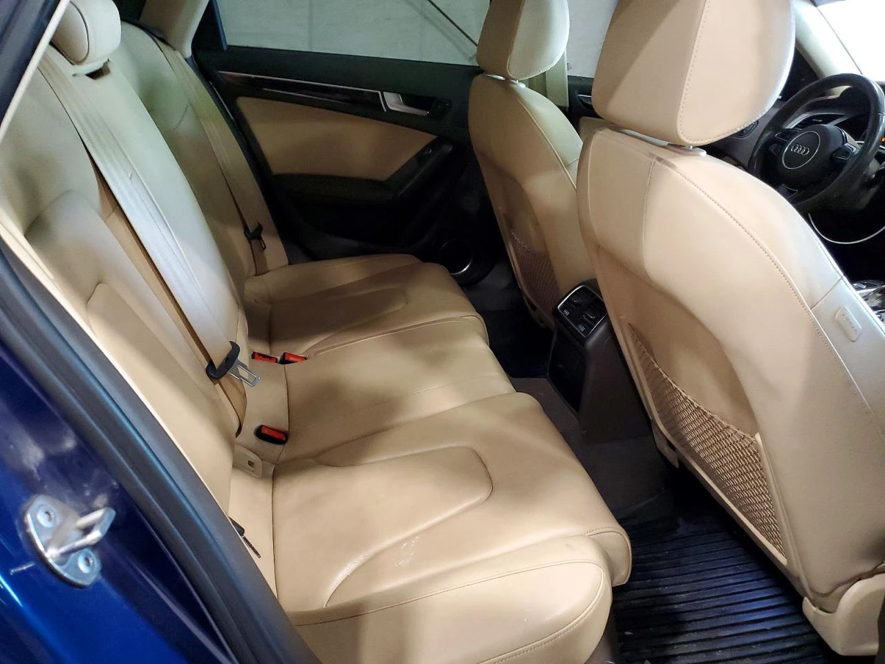 Audi A4 2.0l Premium Plus S-Line, снимка 10 - Автомобили и джипове - 56350267