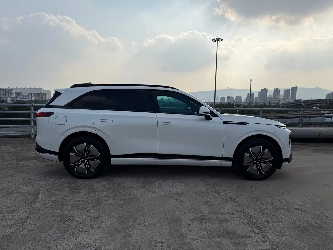 Xpeng G9 2023* PRO* 360* DIS* �����* �����* PANO* ������ �� | Mobile.bg � ����������� 7