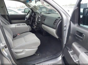 Toyota Tundra 4.6L V-8 DOHC, VVT, 310HP 4X2 Drive | Mobile.bg � ����� ������ 5