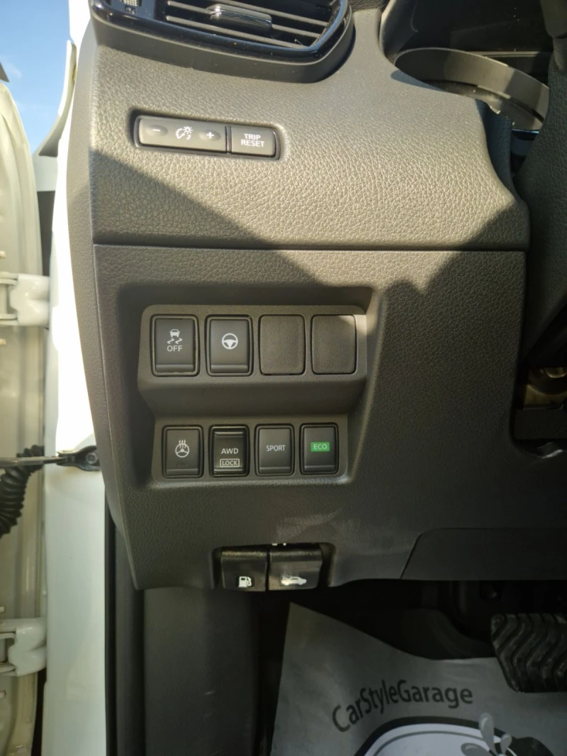 Nissan Qashqai 2.0  SL  AWD, снимка 8 - Автомобили и джипове - 52423681