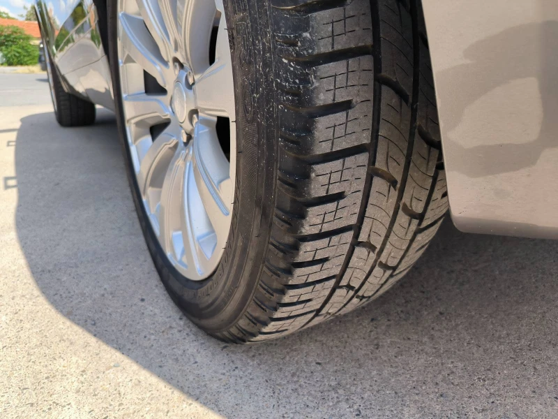 Land Rover Range Rover Velar Navi-Kamera-Keyless-Panorama-Euro-6B, снимка 8 - Автомобили и джипове - 51264157