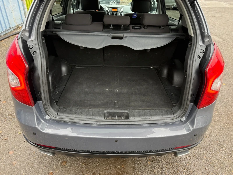 SsangYong Korando Automatic 4x4, снимка 9 - Автомобили и джипове - 52648942