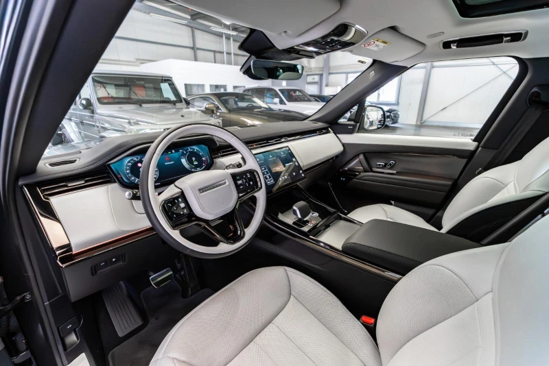 Land Rover Range Rover Sport P460e/PLUG-IN/DYNAMIC SE/MATT/MERIDIAN/PANO/360/, снимка 10 - Автомобили и джипове - 52721443