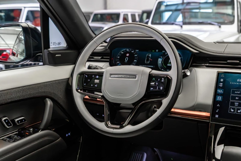 Land Rover Range Rover Sport P460e/PLUG-IN/DYNAMIC SE/MATT/MERIDIAN/PANO/360/, снимка 11 - Автомобили и джипове - 52721443