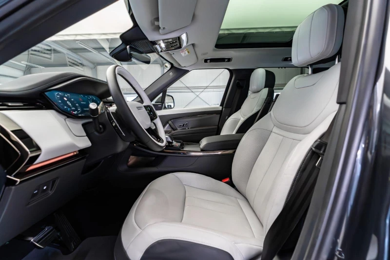 Land Rover Range Rover Sport P460e/PLUG-IN/DYNAMIC SE/MATT/MERIDIAN/PANO/360/, снимка 8 - Автомобили и джипове - 52721443