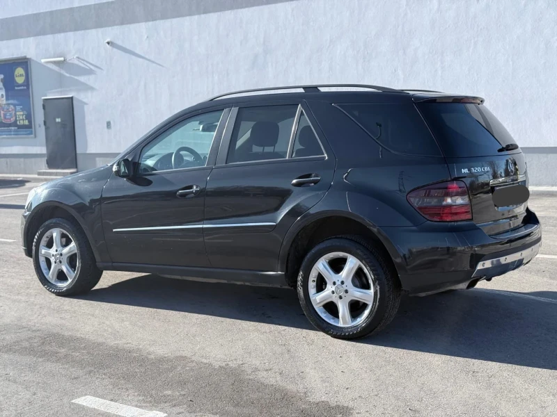 Mercedes-Benz ML 320 4MATIC/КОЖА/ANDROID/CARPLAY/КЛИМАТРОНИК!!!, снимка 7 - Автомобили и джипове - 53408026