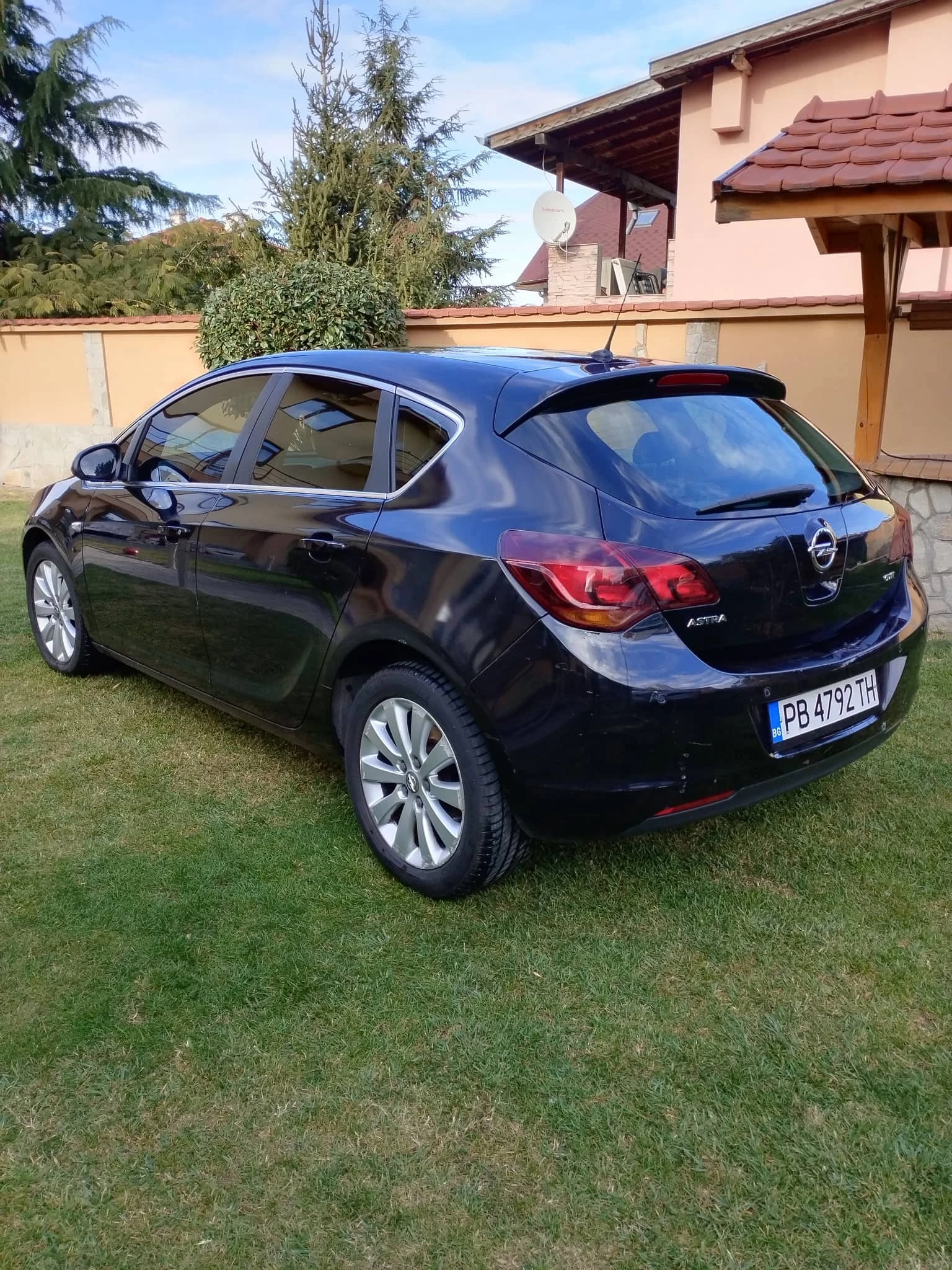 Opel Astra 1.7 Дизел - изображение 3