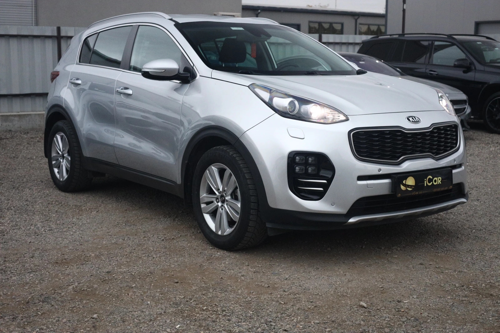 Kia Sportage 1.7 CRDi aut. #KeyGO #KAMERA 4xShz Asisst #iCarbg  - изображение 3