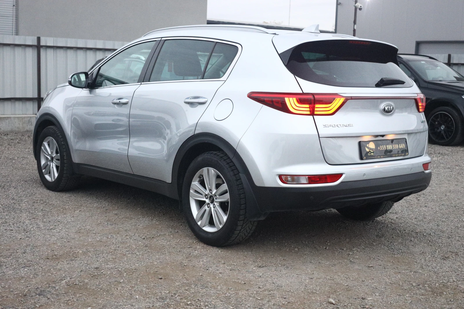 Kia Sportage 1.7 CRDi aut. #KeyGO #KAMERA 4xShz Asisst #iCarbg  - изображение 7