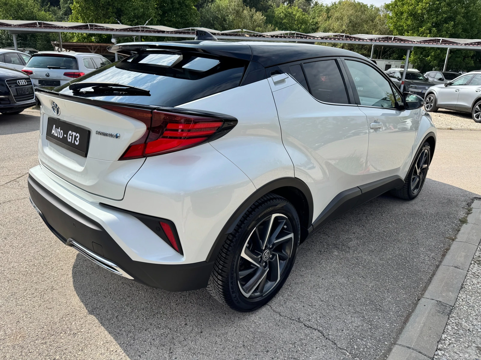Toyota C-HR 2.0h 184k.с Luxury Гаранция FACE - изображение 4