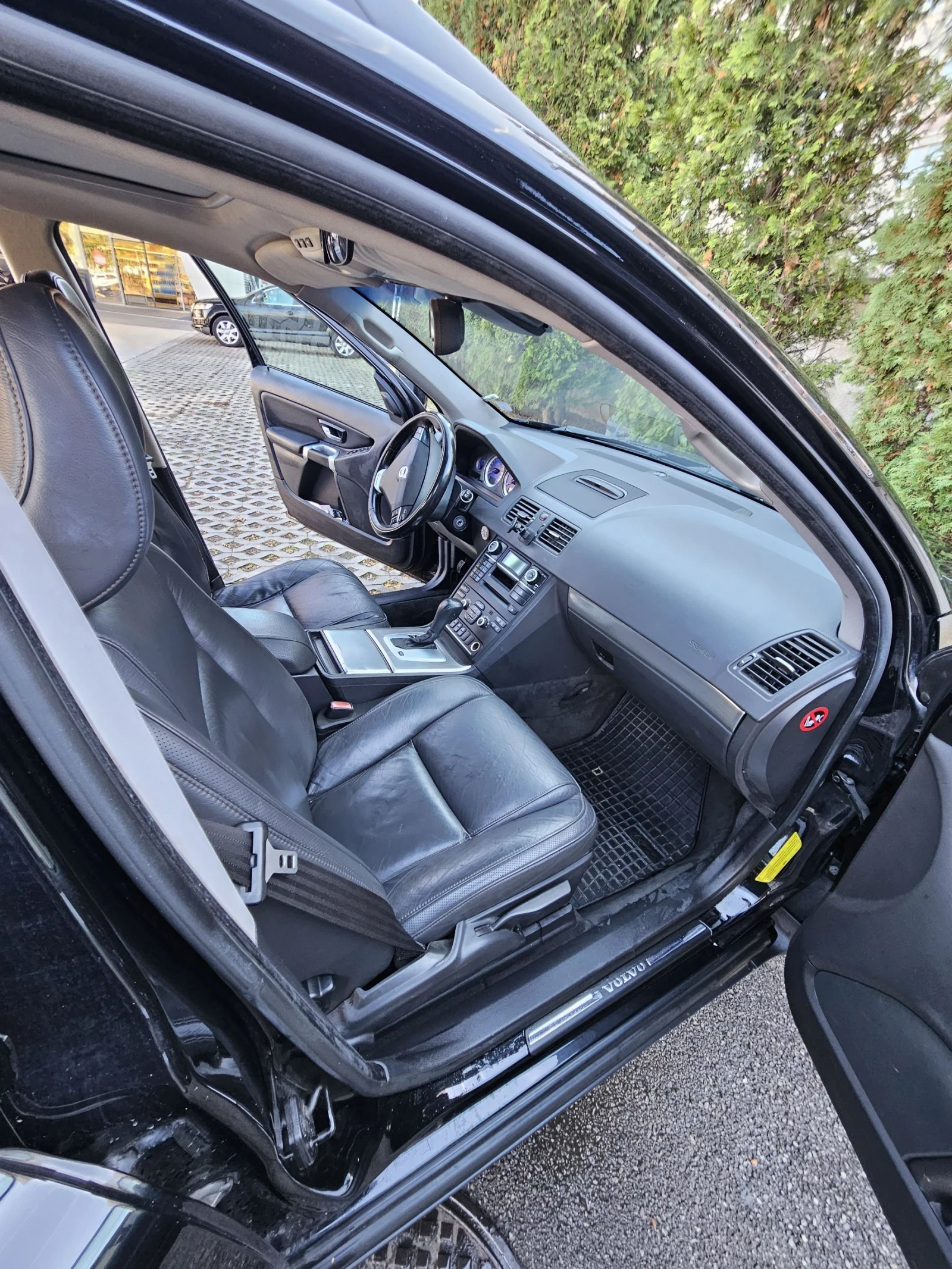 Volvo Xc90 D5 220кс 4х4 7 местна фейслифт - изображение 7