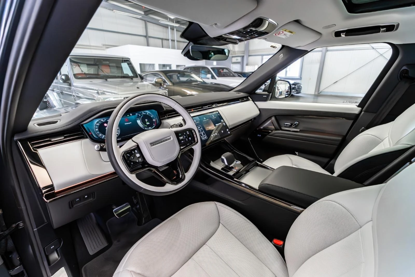 Land Rover Range Rover Sport P460e/PLUG-IN/DYNAMIC SE/MATT/MERIDIAN/PANO/360/ - изображение 10