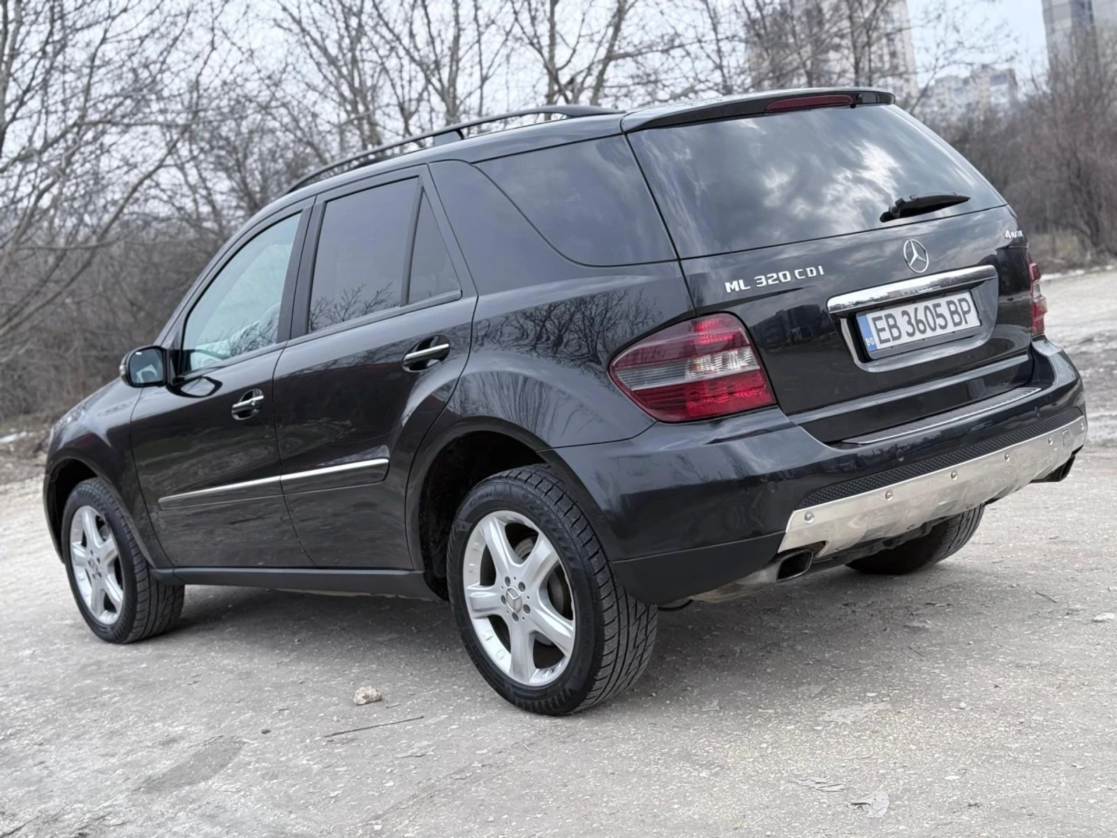 Mercedes-Benz ML 320 4MATIC/КОЖА/ANDROID/CARPLAY/КЛИМАТРОНИК!!!, снимка 3 - Автомобили и джипове - 54021574
