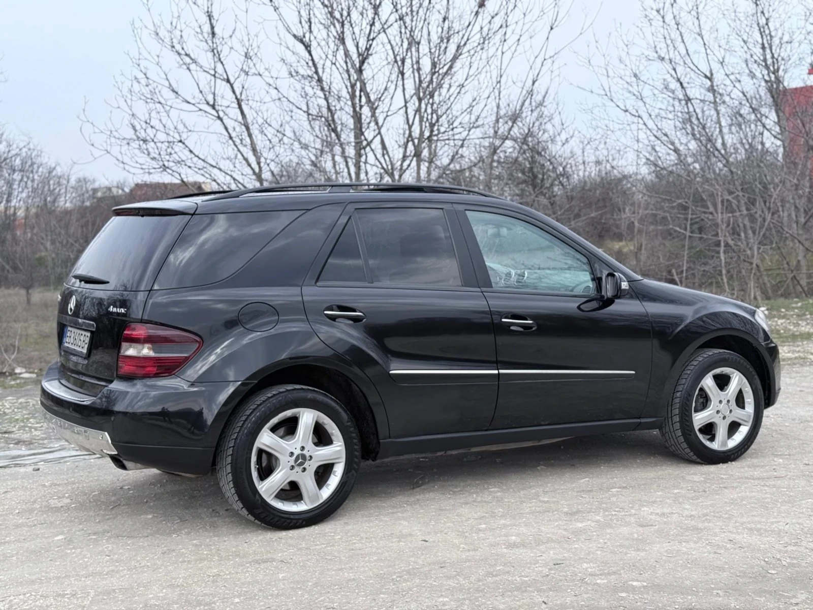 Mercedes-Benz ML 320 4MATIC/КОЖА/ANDROID/CARPLAY/2 КОМП. ЛЕТИ ДЖАНТИ ! , снимка 9 - Автомобили и джипове - 54021574