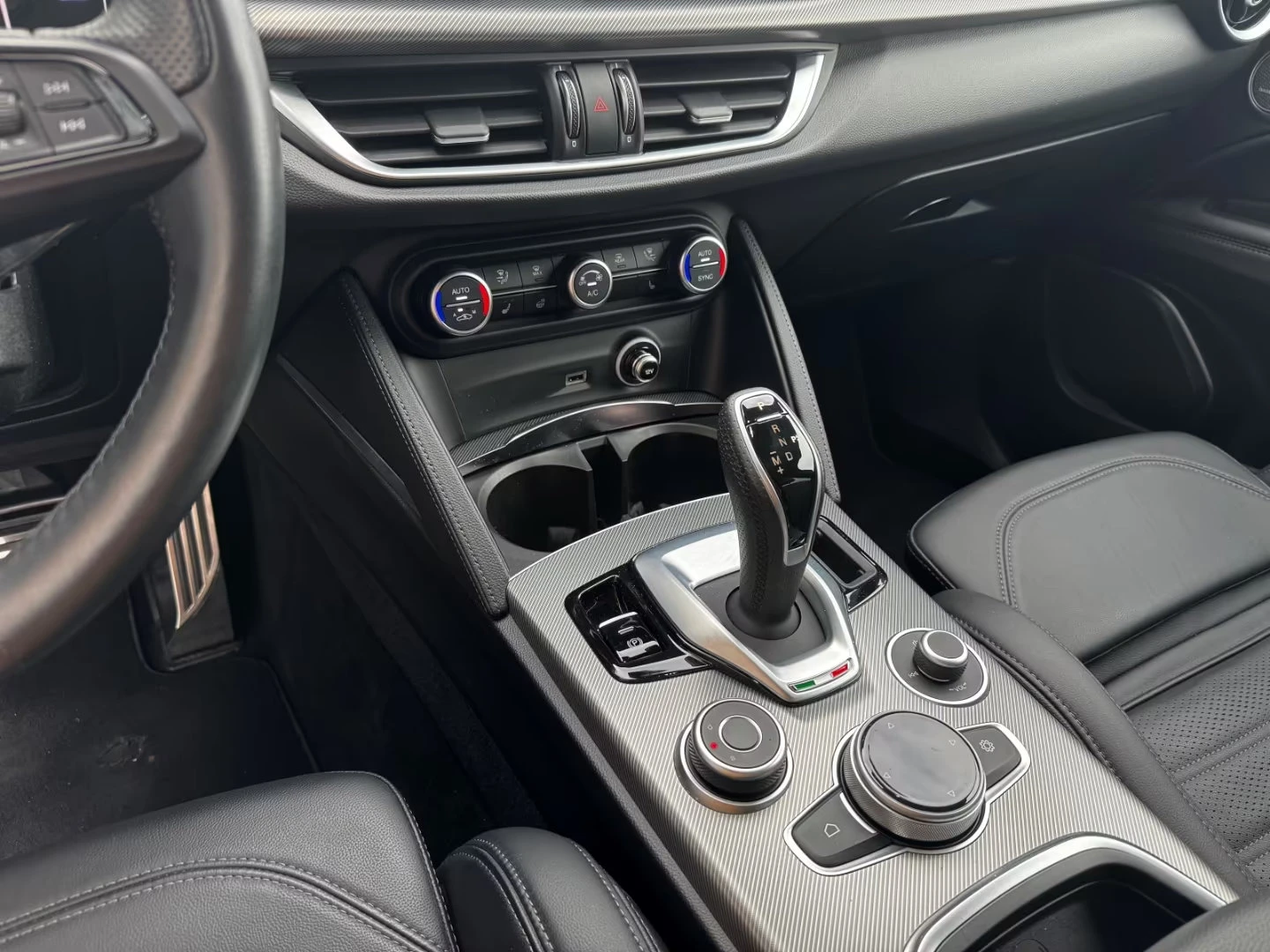 Alfa Romeo Stelvio VELOCE/Q4/280HP/CAM/H&K/PANO/ACC/1003v | Mobile.bg � ����������� 15