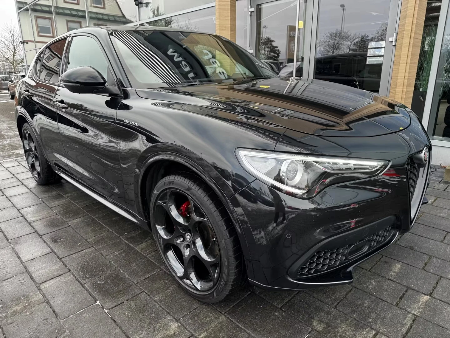 Alfa Romeo Stelvio VELOCE/Q4/280HP/CAM/H&K/PANO/ACC/1003v - изображение 4