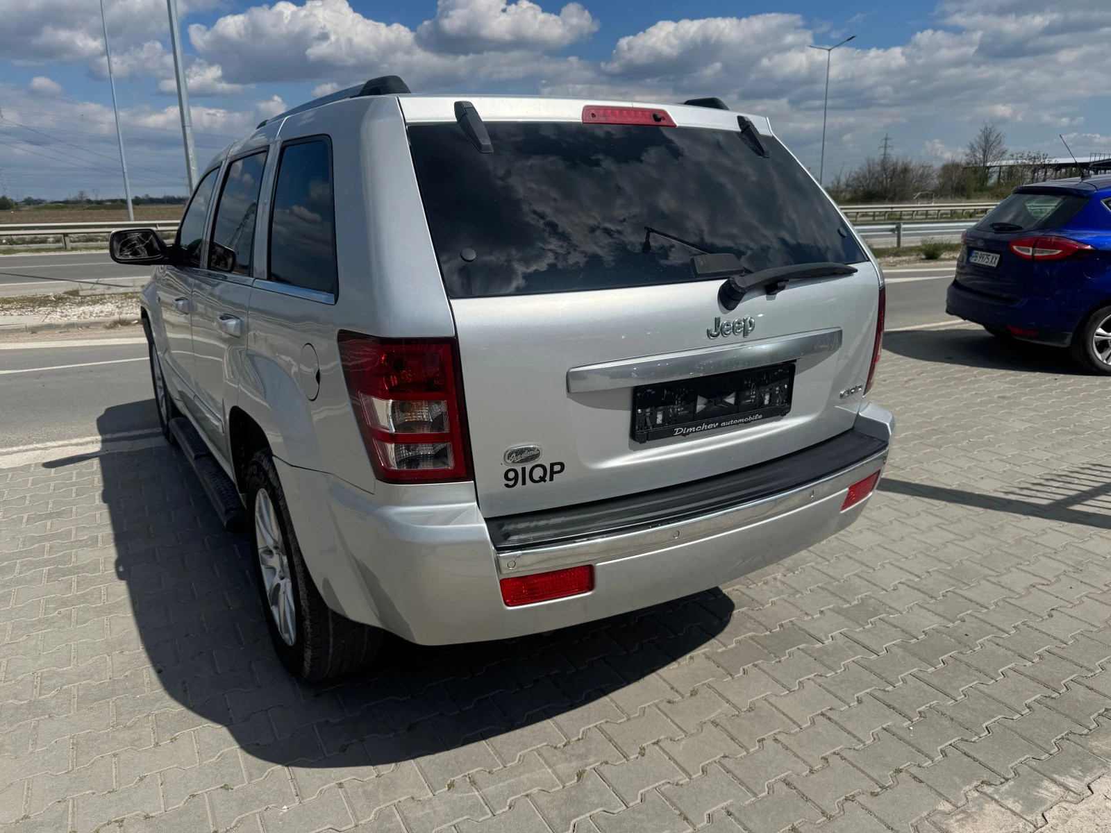 Jeep Grand cherokee Overland, снимка 5 - Автомобили и джипове - 54157374